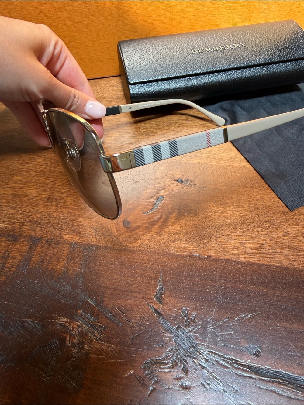 NEW Burberry Aviator Sunglasses with Taupe Gradient - Picture 8 of 12